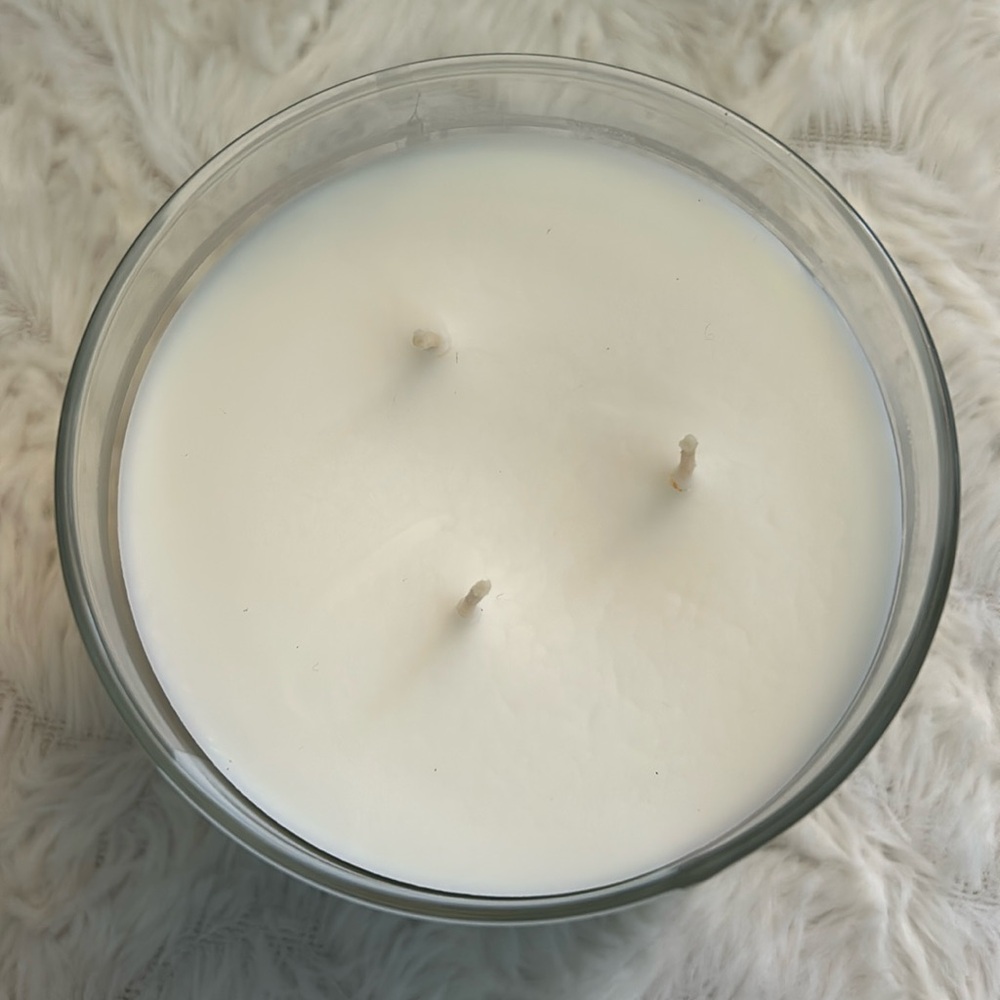 NEW Bath & Body Works Aromatherapy Stress Relief Candle - Eucalyptus & Spearmint - Picture 7 of 8